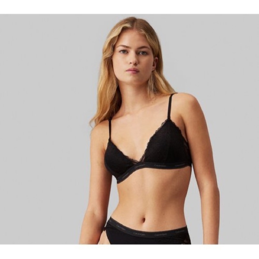 Free People Black Lace Bralette sexy size 32B Witchycore  layering goth gothic